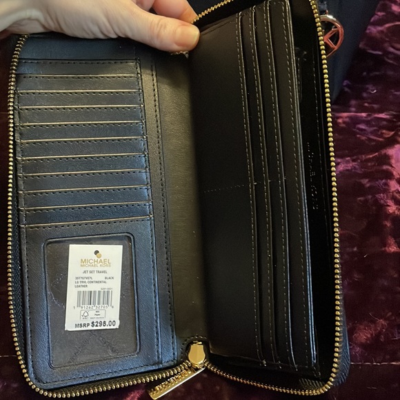 Michael kors leather tote and continental wallet set - Picture 6 of 8